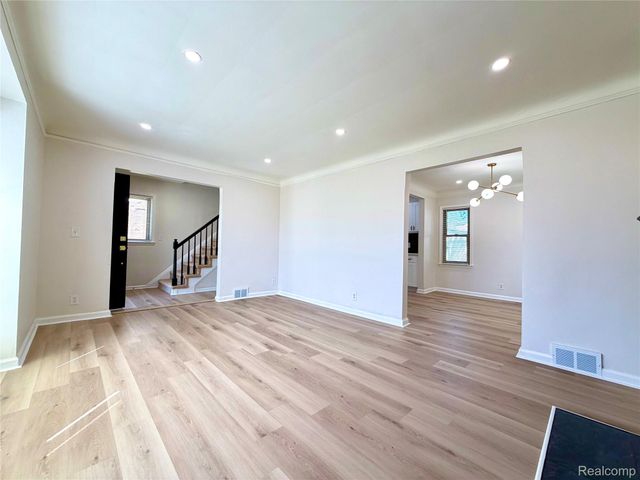 7200 W Outer Drive, Detroit, MI 48235