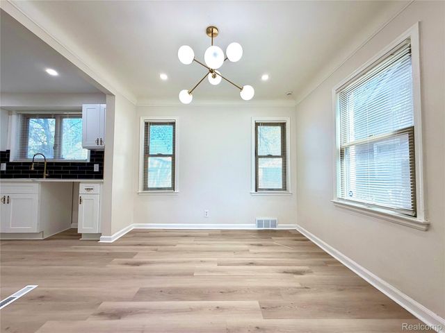 7200 W Outer Drive, Detroit, MI 48235