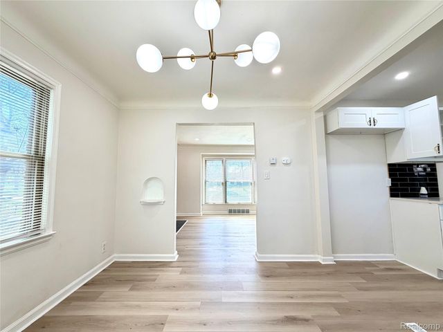 7200 W Outer Drive, Detroit, MI 48235