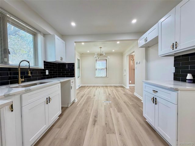 7200 W Outer Drive, Detroit, MI 48235