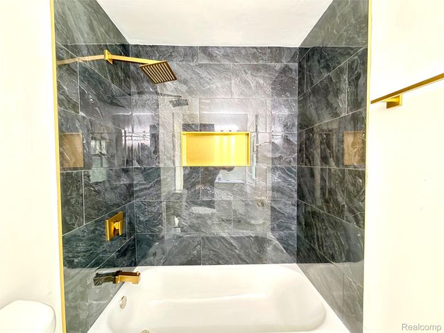 7200 W Outer Drive, Detroit, MI 48235