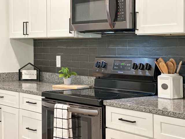 55 MCILWEE LN, Staunton, VA 24401