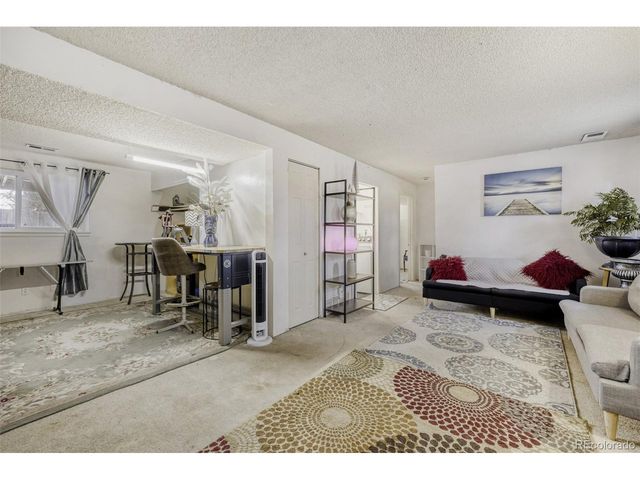 9718 Clayton Cir, Thornton, CO 80229