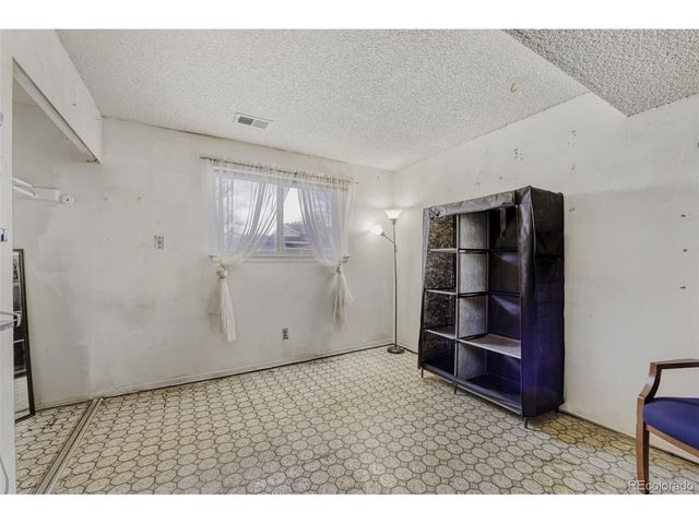 9718 Clayton Cir, Thornton, CO 80229