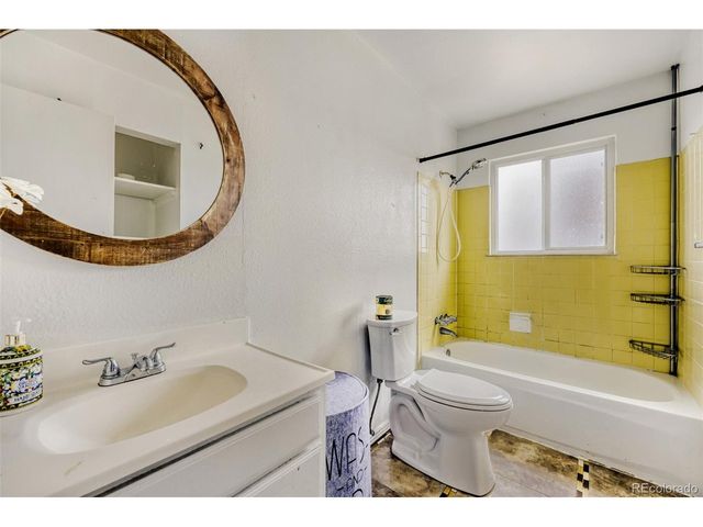 9718 Clayton Cir, Thornton, CO 80229