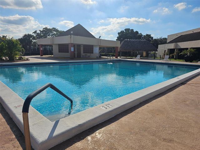 3051 Sunrise Lakes Drive 203, Fort Lauderdale, FL 33322