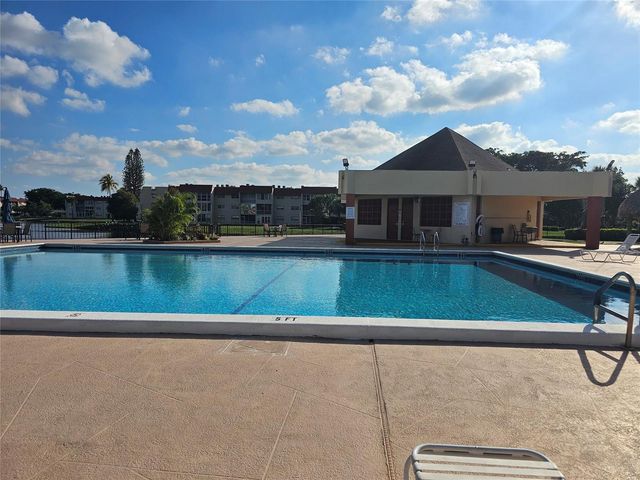 3051 Sunrise Lakes Drive 203, Fort Lauderdale, FL 33322