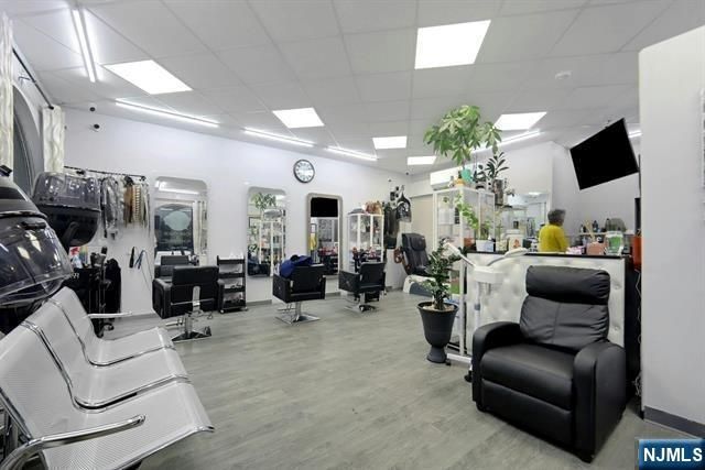 300 49th Street, Union City, NJ 07087