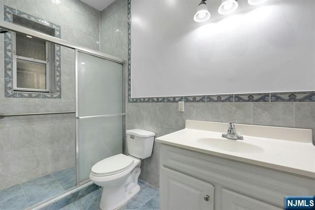 300 49th Street, Union City, NJ 07087