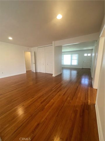 622 Indianapolis Avenue, Huntington Beach, CA 92648