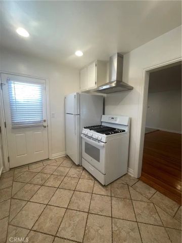 622 Indianapolis Avenue, Huntington Beach, CA 92648