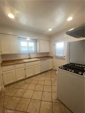 622 Indianapolis Avenue, Huntington Beach, CA 92648