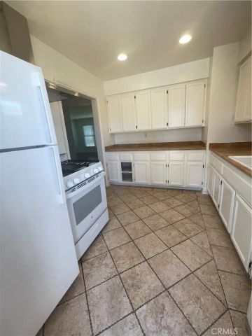 622 Indianapolis Avenue, Huntington Beach, CA 92648