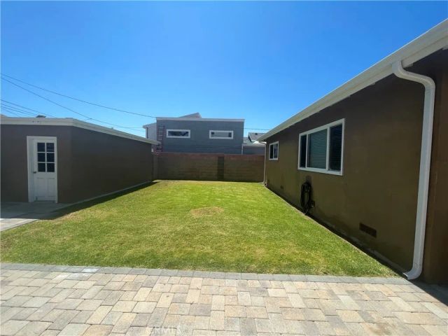 622 Indianapolis Avenue, Huntington Beach, CA 92648
