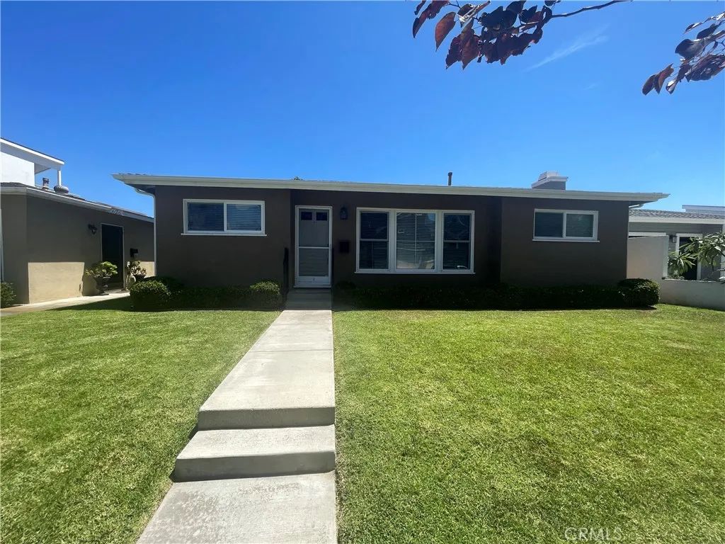 622 Indianapolis Avenue, Huntington Beach, CA 92648