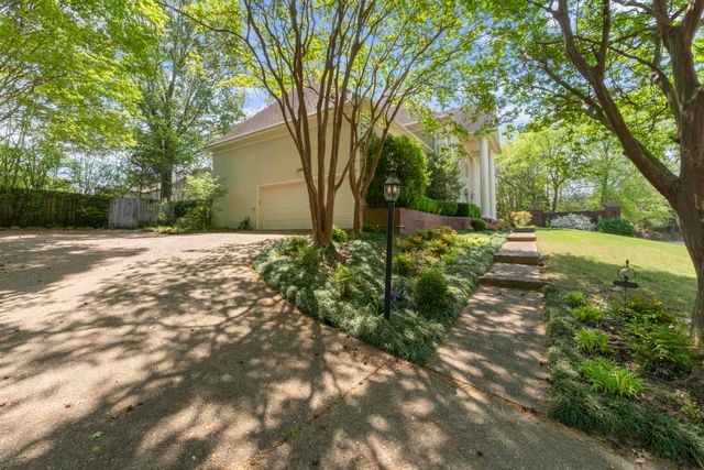 2944 BELFORT DR, Germantown, TN 38138