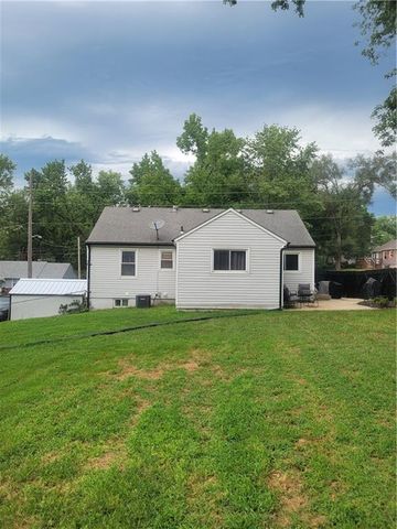7711 Longwood Avenue, Kansas City, KS 66109