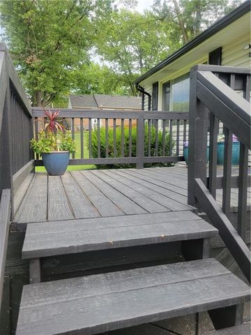 7711 Longwood Avenue, Kansas City, KS 66109