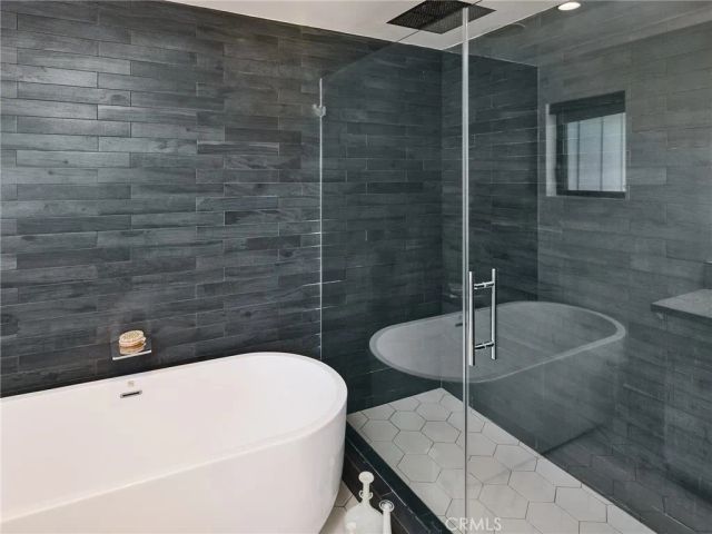 1005 E Walnut, El Segundo, CA 90245