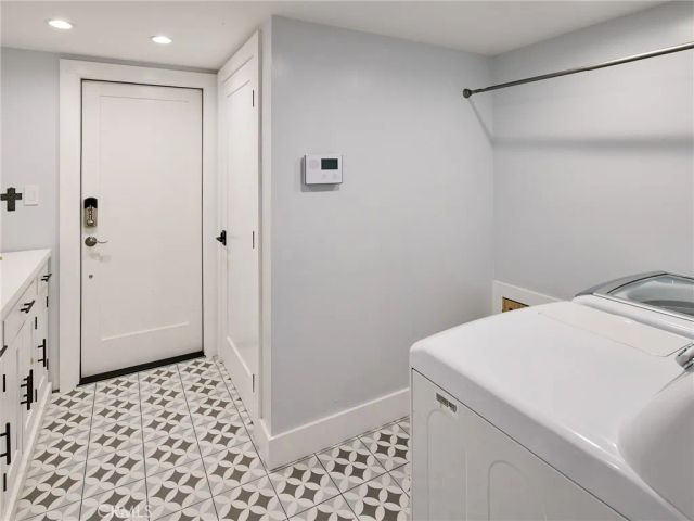 1005 E Walnut, El Segundo, CA 90245