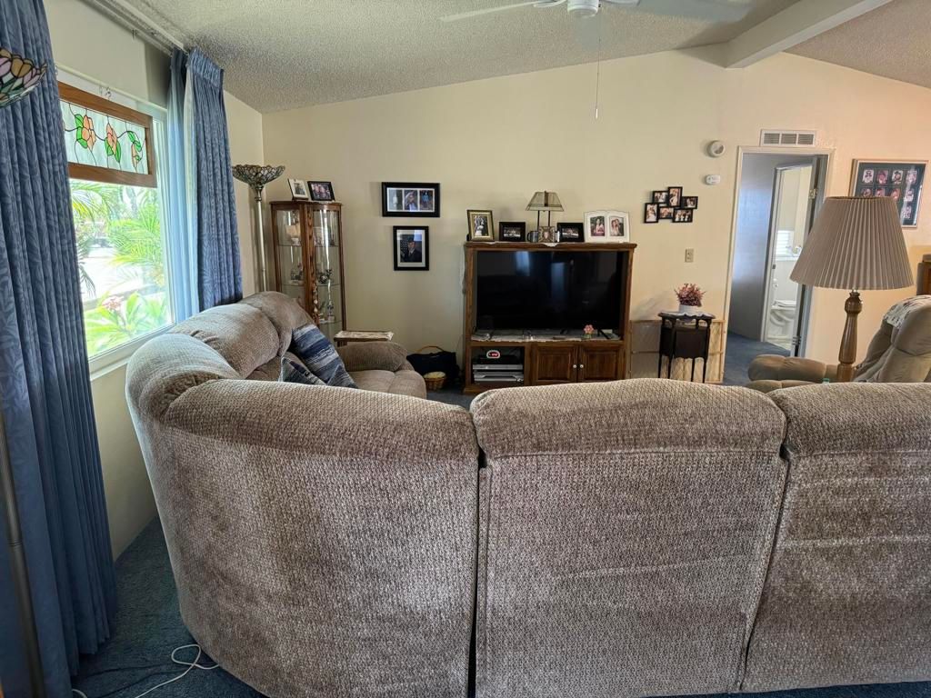 Image 13 of property listing at 74658 Bellows Road, Thousand Palms, CA 92276