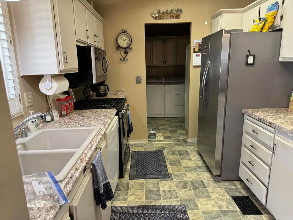 Image 17 of property listing at 74658 Bellows Road, Thousand Palms, CA 92276