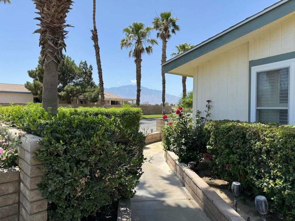 Image 2 of property listing at 74658 Bellows Road, Thousand Palms, CA 92276