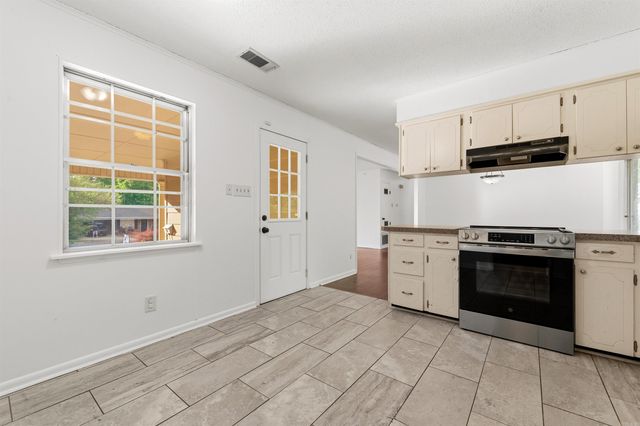 1209 Southedge Drive, Little Rock, AR 72227