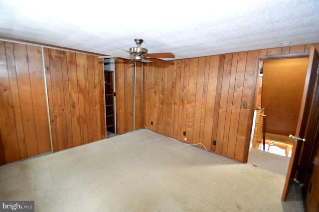 105 THOMPSON ST, Burlington, NJ 08016