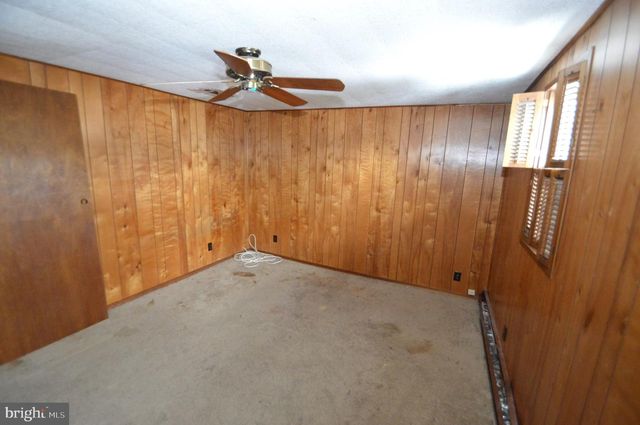 105 THOMPSON ST, Burlington, NJ 08016