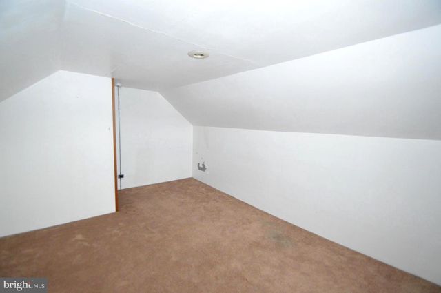 105 THOMPSON ST, Burlington, NJ 08016