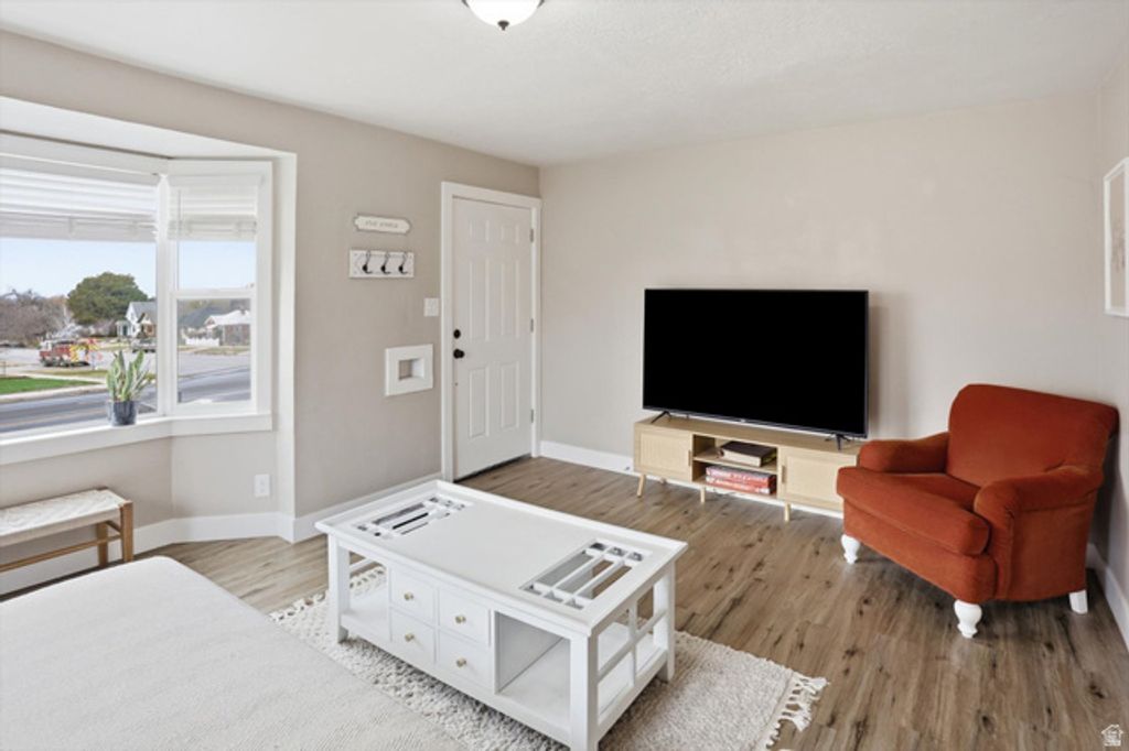 Image 3 of property listing at 2102 S HARRISON BLVD, Ogden, UT 84401