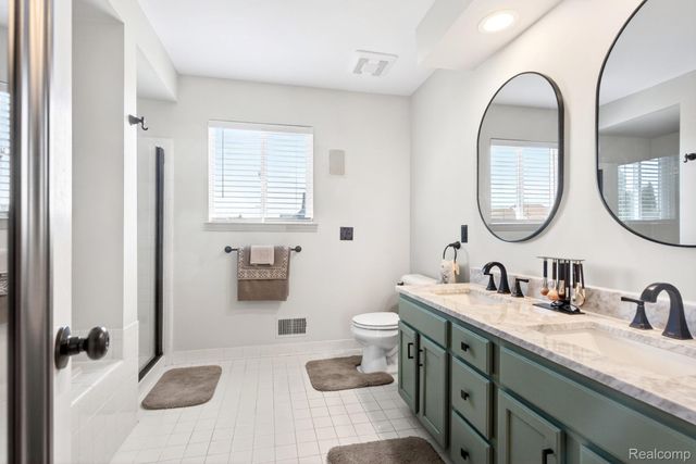 16853 Aspen Way, Southgate, MI 48195