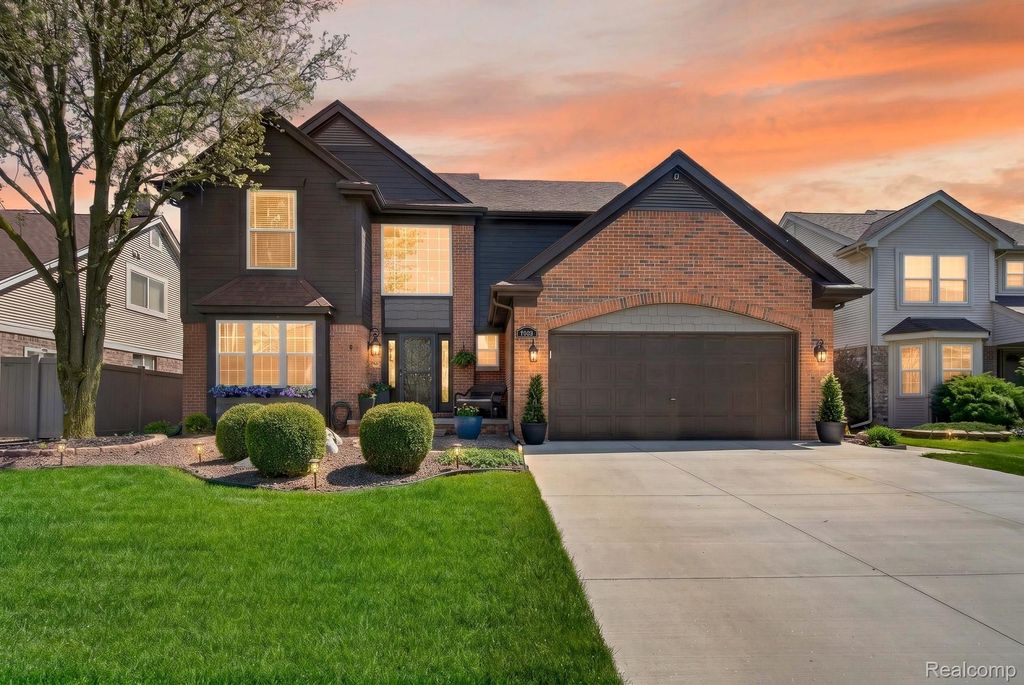 16853 Aspen Way, Southgate, MI 48195