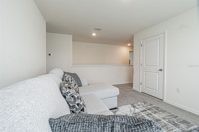 9213 MISSION BAY PL, Temple Terrace, FL 33637