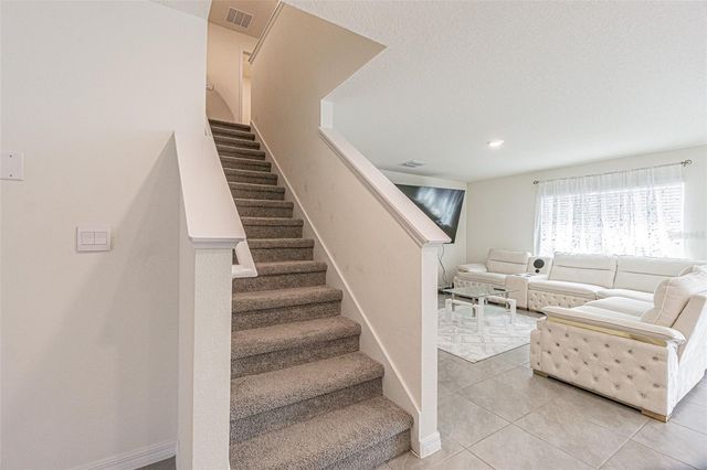9213 MISSION BAY PL, Temple Terrace, FL 33637