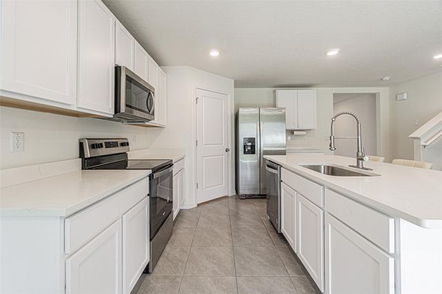 9213 MISSION BAY PL, Temple Terrace, FL 33637