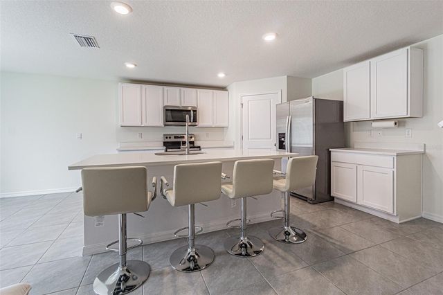 9213 MISSION BAY PL, Temple Terrace, FL 33637