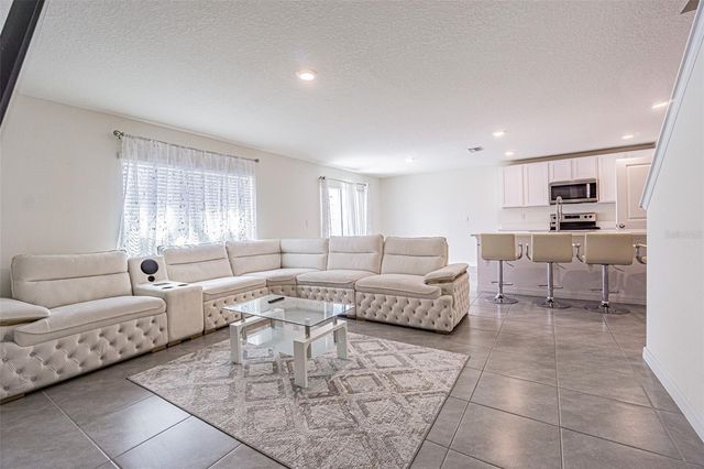 9213 MISSION BAY PL, Temple Terrace, FL 33637