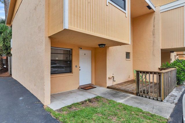 4330 Lilac Street F, Palm Beach Gardens, FL 33410