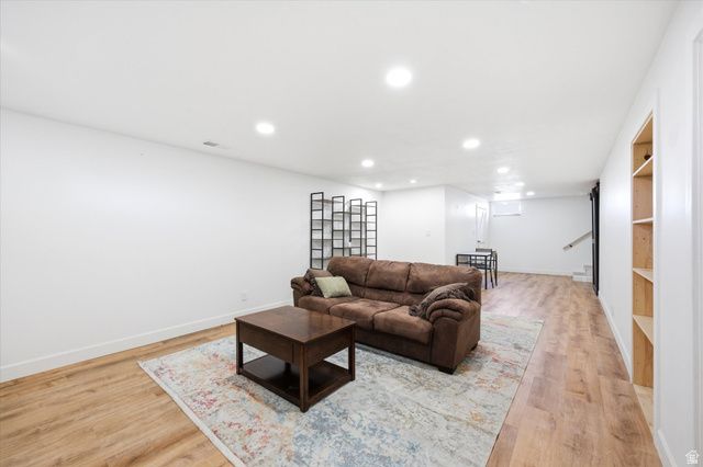 2093 E 6600 S, Uintah, UT 84405