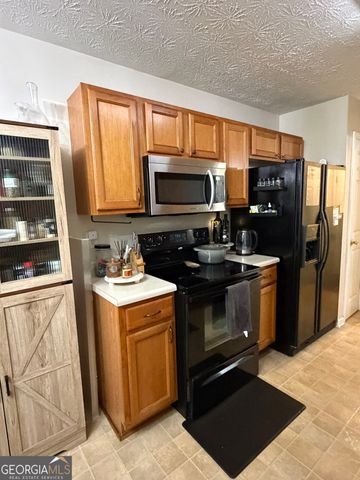 667 Lakes Circle, Lithonia, GA 30058