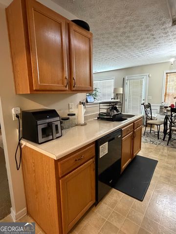 667 Lakes Circle, Lithonia, GA 30058