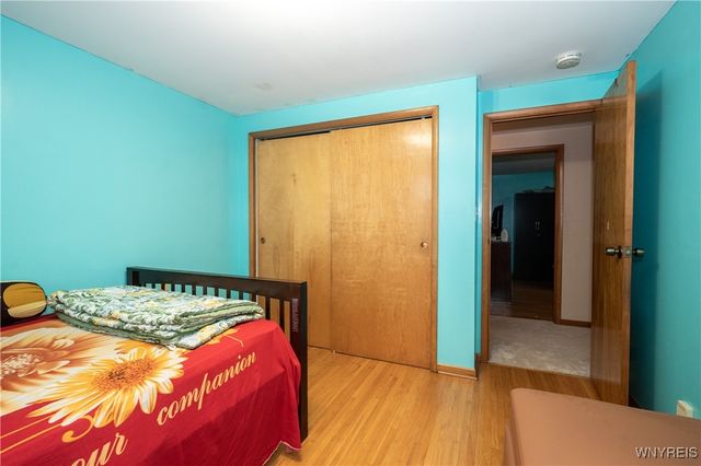 75 Fairoaks Lane, Cheektowaga, NY 14227