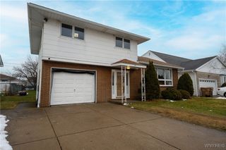 75 Fairoaks Lane, Cheektowaga, NY 14227