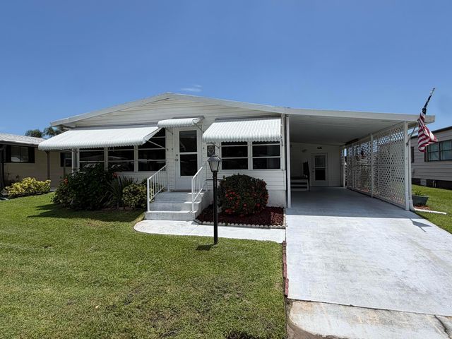 8204 W BITTERBUSH Lane, Port St. Lucie, Port St Lucie, FL 34952