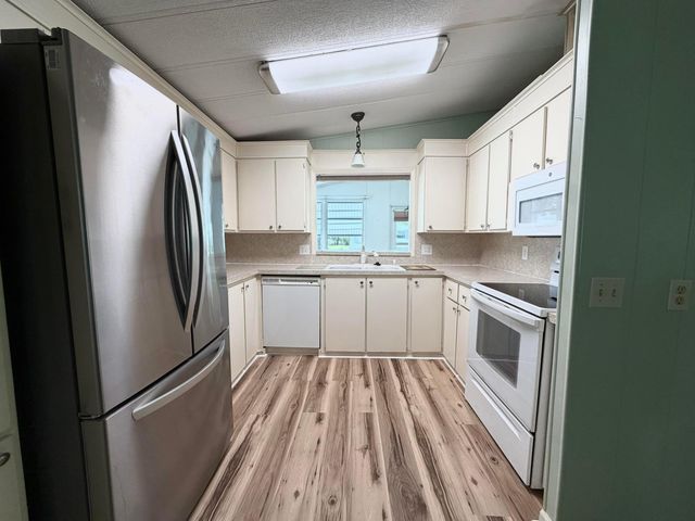 8204 W BITTERBUSH Lane, Port St. Lucie, Port St Lucie, FL 34952