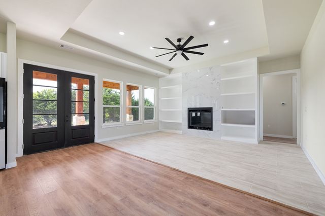 3061 Stonebriar Drive, Waxahachie, TX 75165