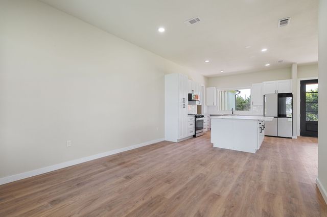 3061 Stonebriar Drive, Waxahachie, TX 75165