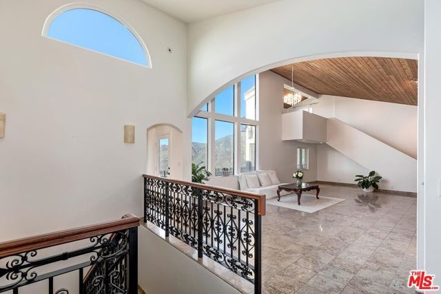 10827 Pacific View Drive, Malibu, CA 90265